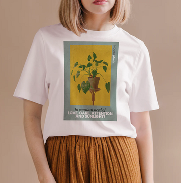 Need love and attention - T-Shirt