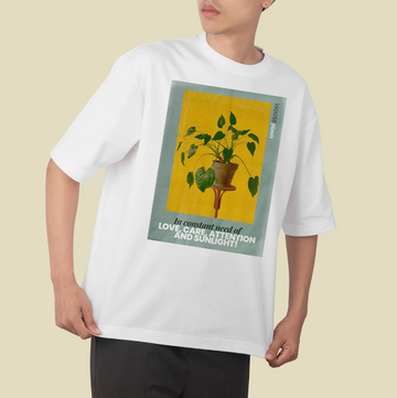 Need love and attention - Oversized T-Shirt